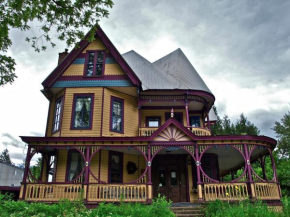 Holten Heritage House, Revelstoke